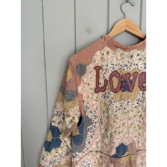 Magnolia Pearl Quiltwork Emmett Jacket O/S Tapestry Love Applique Snap Front - Picture 3 of 7